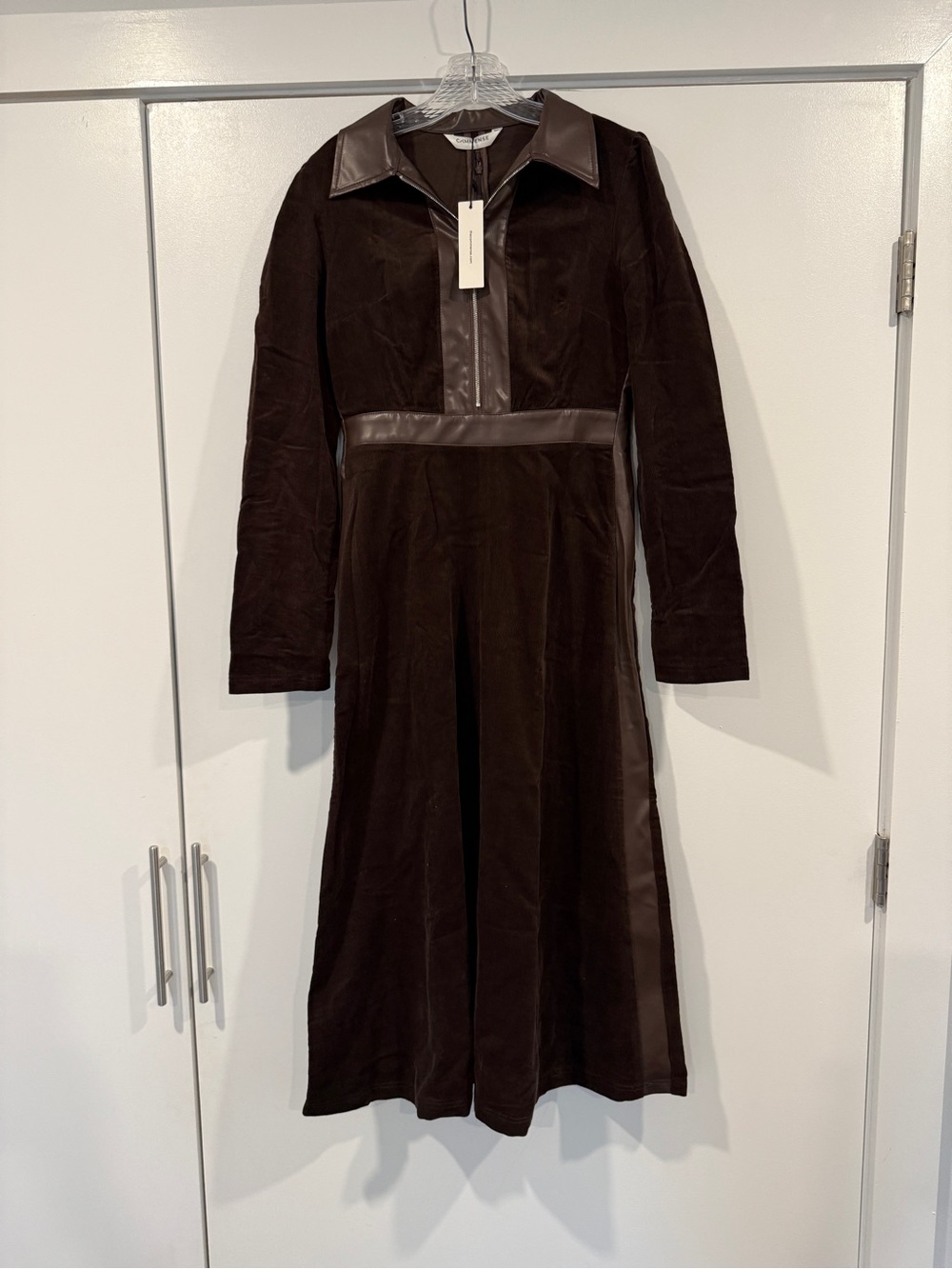 NWT Mixed media brown collared midi dress